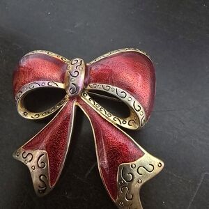 Elegant Red and Gold Bow Brooch